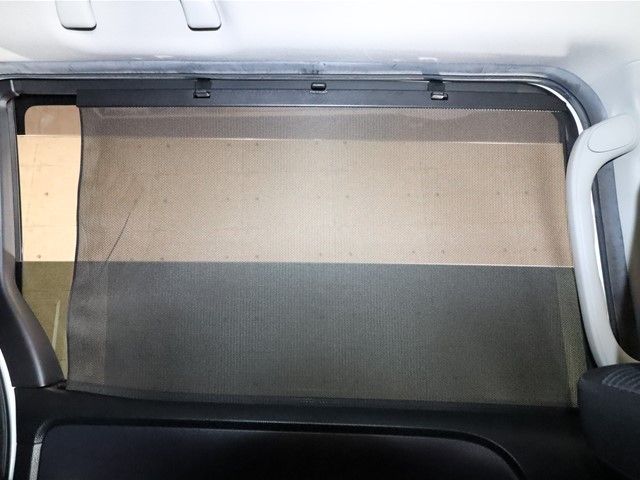 Toyota NOAH 2014-03 25398-25