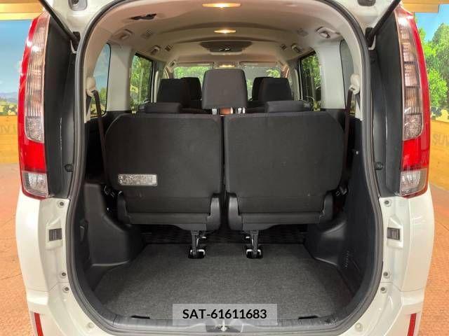 Toyota NOAH 2014-11 347958-11