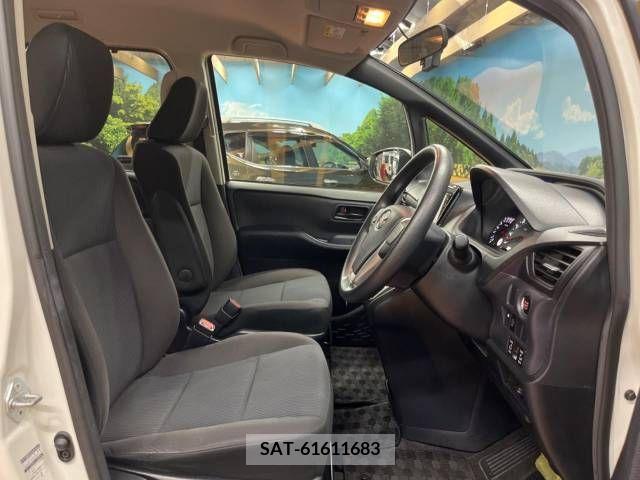 Toyota NOAH 2014-11 347958-8