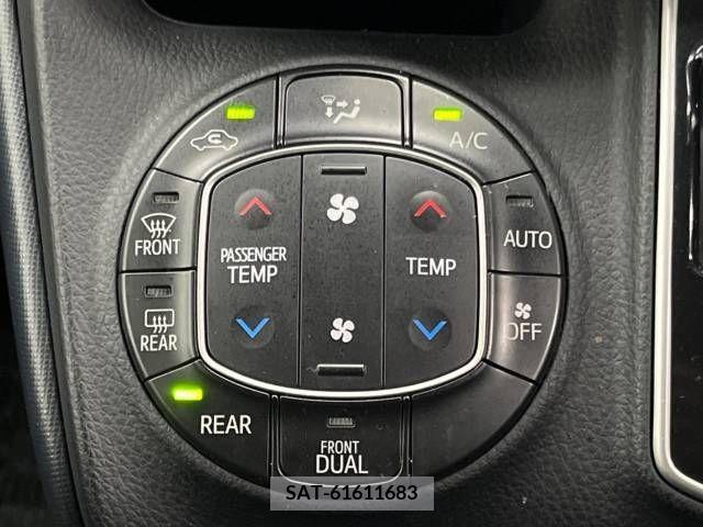 Toyota NOAH 2014-11 347958-5