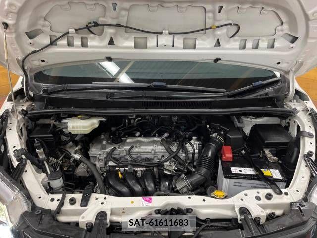 Toyota NOAH 2014-11 347958-19