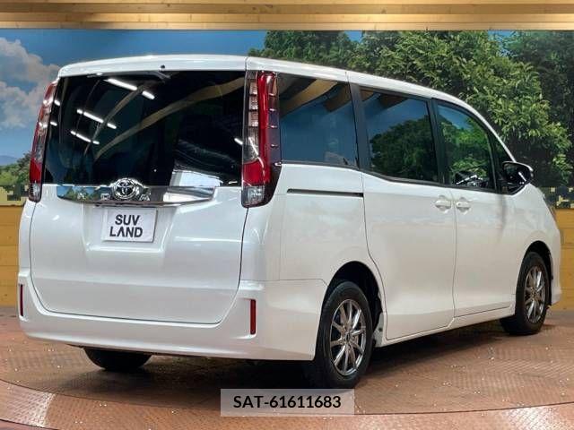 Toyota NOAH 2014-11 347958-18