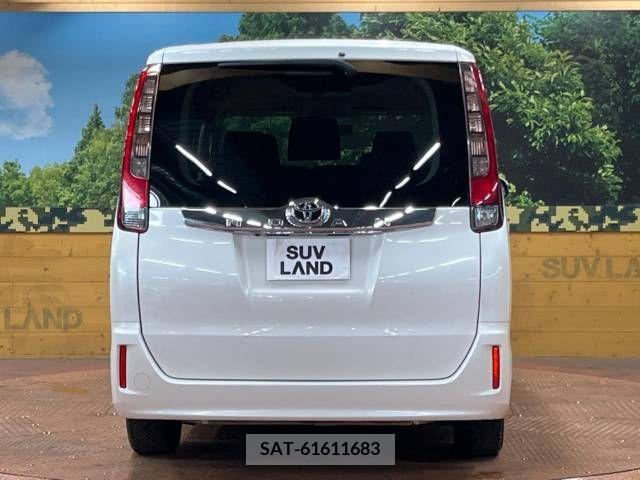 Toyota NOAH 2014-11 347958-16