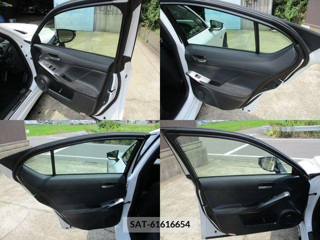 Lexus IS 2023-05 354910-15