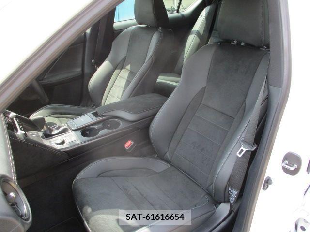 Lexus IS 2023-05 354910-14