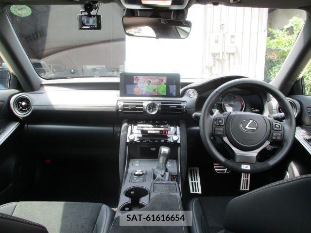 Lexus IS 2023-05 354910-11
