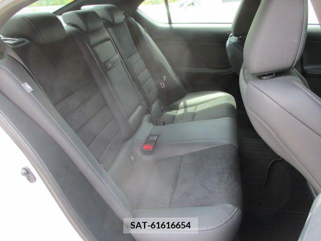 Lexus IS 2023-05 354910-9