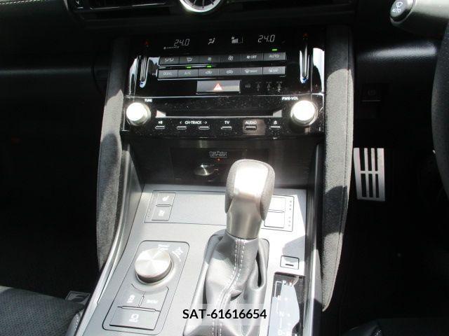 Lexus IS 2023-05 354910-21
