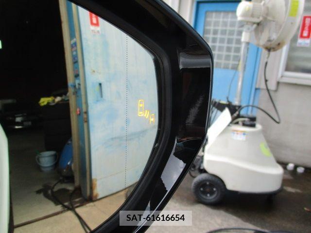 Lexus IS 2023-05 354910-29