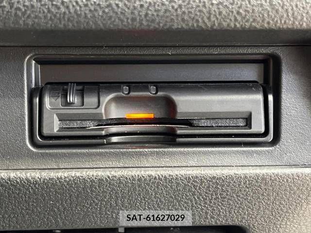 Nissan JUKE 2012-09 274041-4