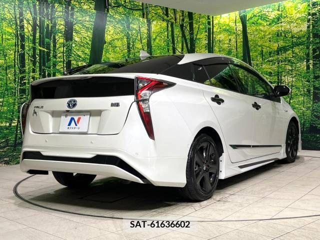 Toyota PRIUS 2018-11 344684-14