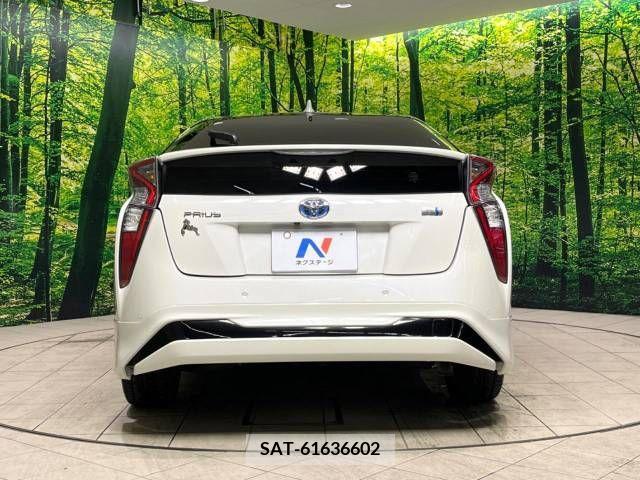 Toyota PRIUS 2018-11 344684-12