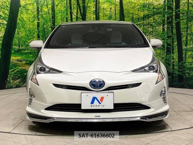 Toyota PRIUS 2018-11 344684-11