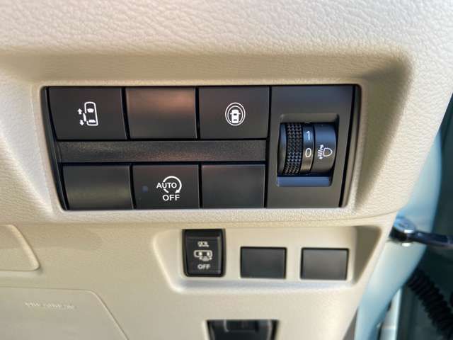 Nissan ROOX 2021-02 14763-7