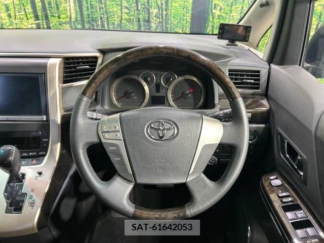 Toyota VELLFIRE 2013-11 221172-11