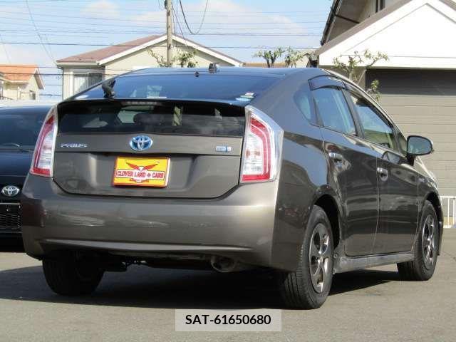 Toyota PRIUS 2015-09 209624-7