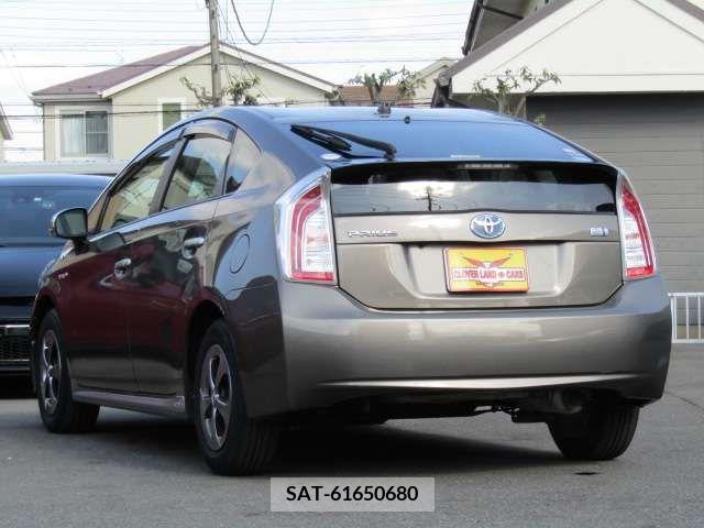 Toyota PRIUS 2015-09 209624-8