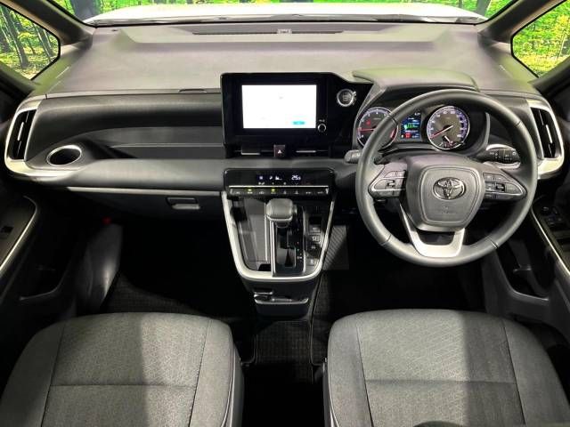 Toyota NOAH 2023-06 26595-1