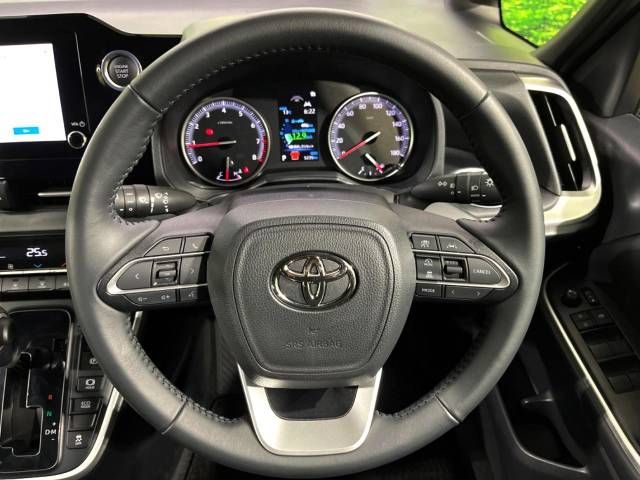 Toyota NOAH 2023-06 26595-8