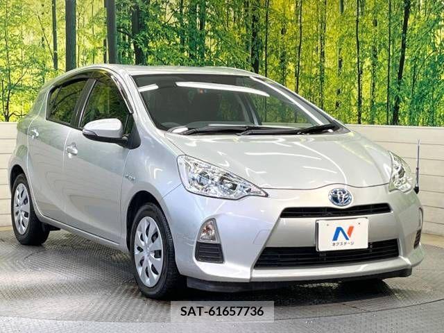 Toyota AQUA 2013-08 254781-16