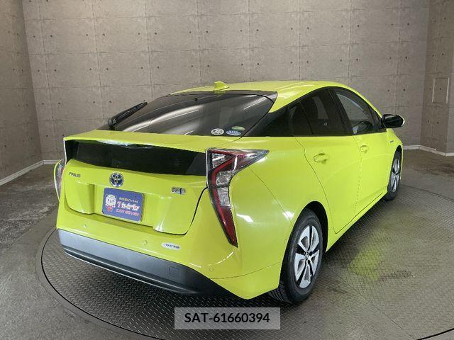 Toyota PRIUS 2016-07 366516-3