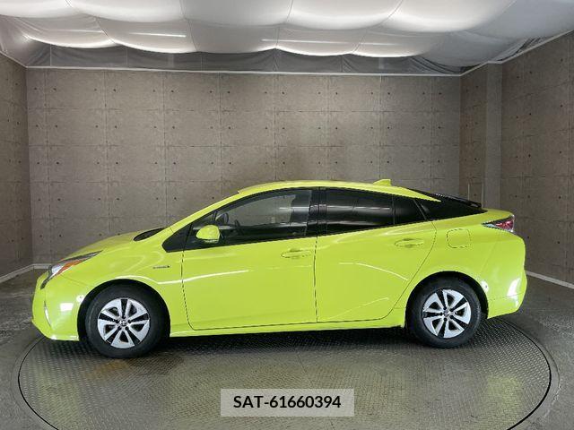 Toyota PRIUS 2016-07 366516-7