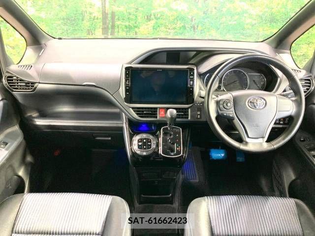 Toyota VOXY 2017-04 211024-1