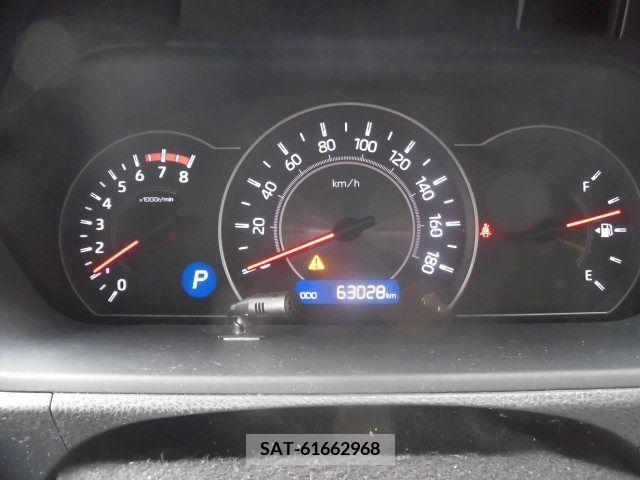 Toyota VOXY 2017-11 233872-6