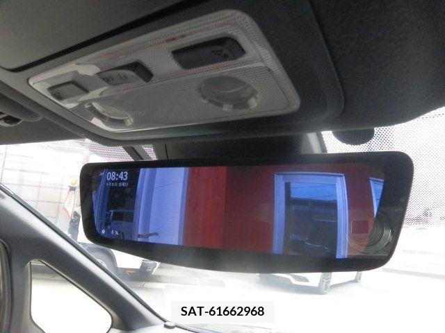Toyota VOXY 2017-11 233872-11
