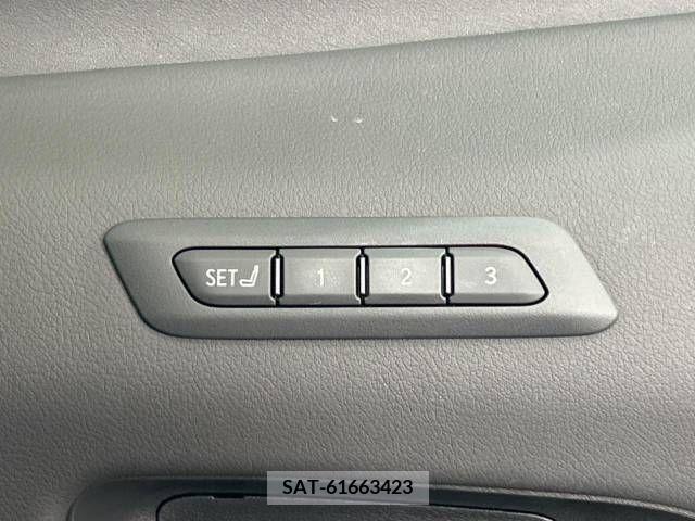 Lexus UX 2021-04 275931-7