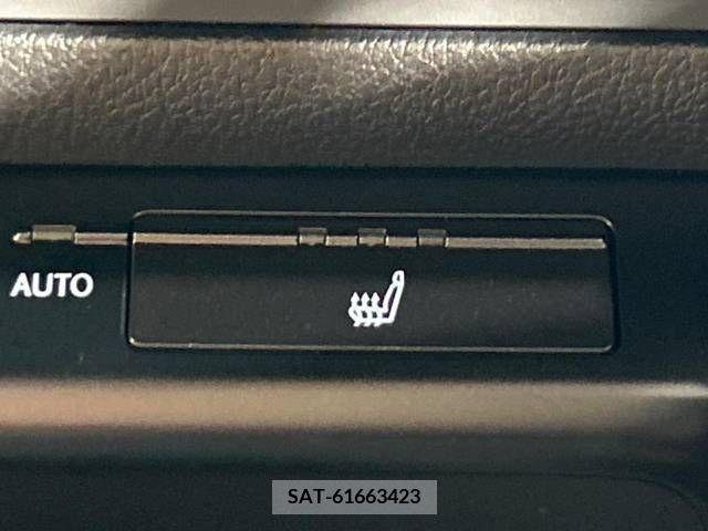 Lexus UX 2021-04 275931-5