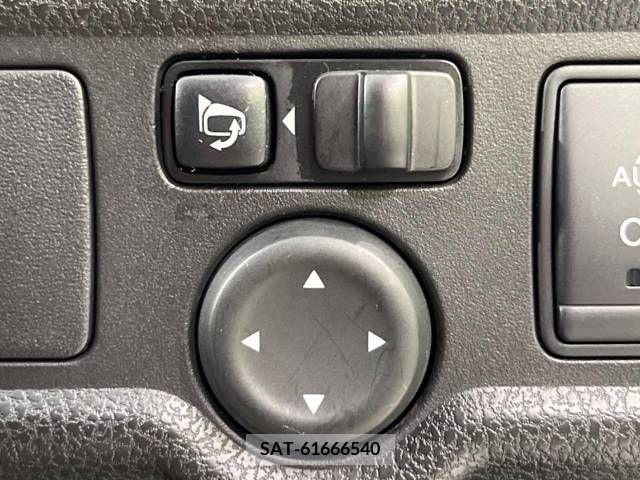 Nissan NOTE 2013-09 280130-6