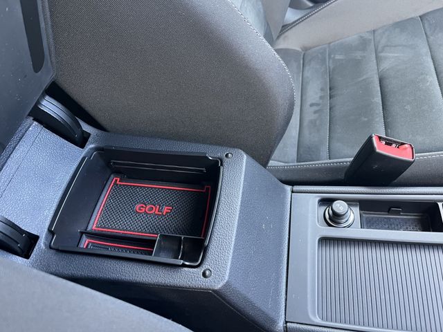 VolksWagen GOLF 2017-10 20706-21