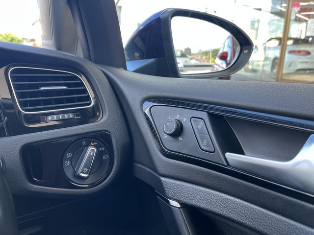 VolksWagen GOLF 2017-10 20706-10