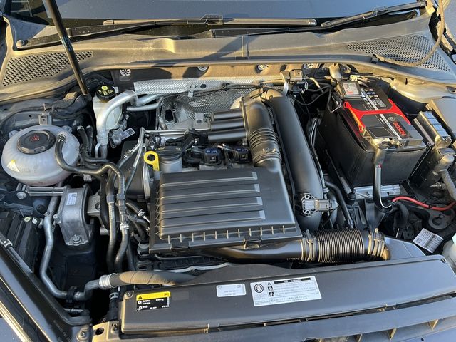 VolksWagen GOLF 2017-10 20706-17