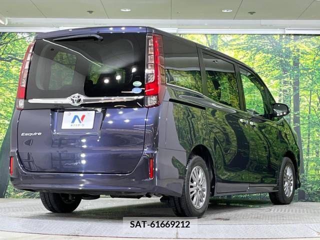 Toyota ESQUIRE 2015-08 268518-18