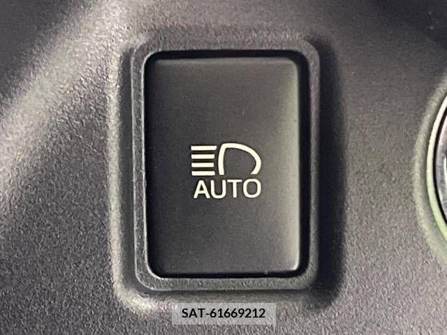 Toyota ESQUIRE 2015-08 268518-7