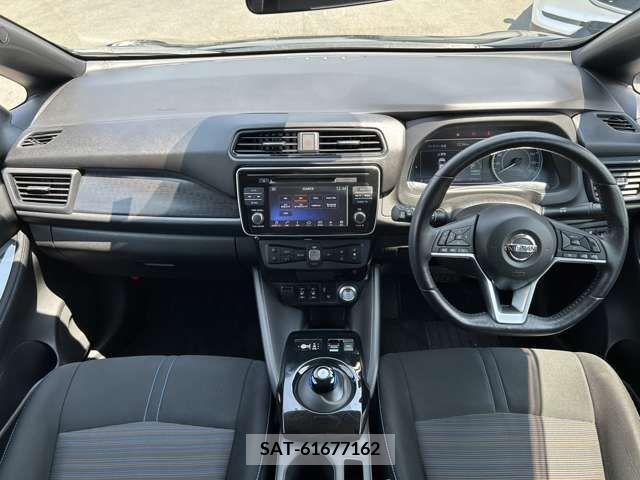 Nissan LEAF 2019-06 367060-6