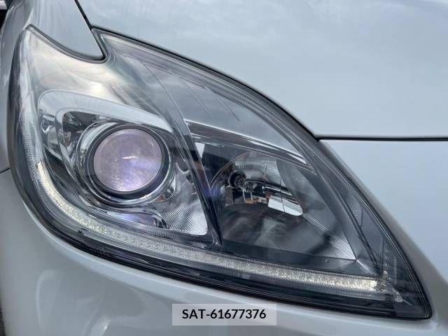 Toyota PRIUS 2014-02 282074-12