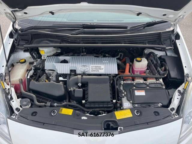 Toyota PRIUS 2014-02 282074-18
