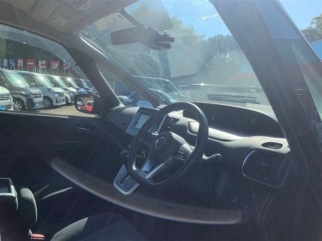 Nissan SERENA 2018-10 190686-26