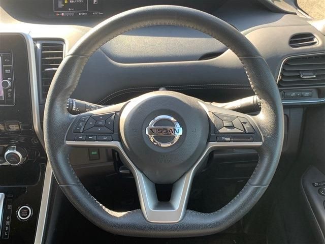 Nissan SERENA 2018-10 190686-19