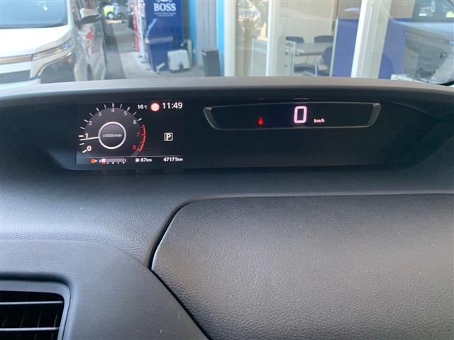 Nissan SERENA 2018-10 190686-29