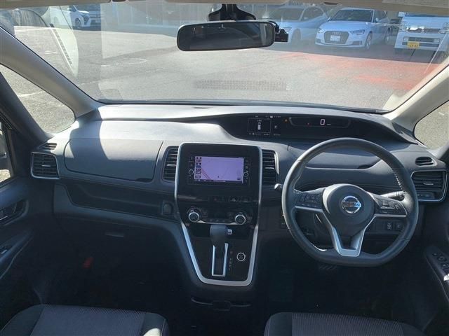 Nissan SERENA 2018-10 190686-1