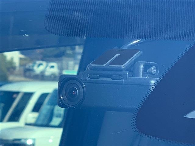 Nissan SERENA 2018-10 190686-8