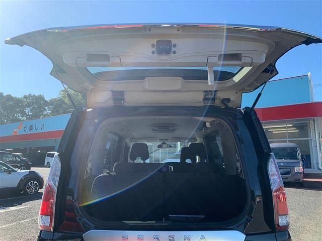 Nissan SERENA 2018-10 190686-11