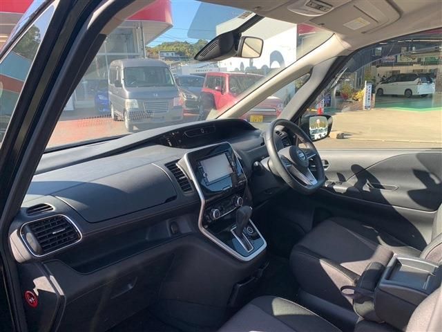 Nissan SERENA 2018-10 190686-7