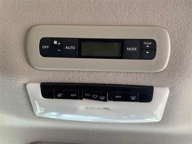 Nissan SERENA 2018-10 190686-16