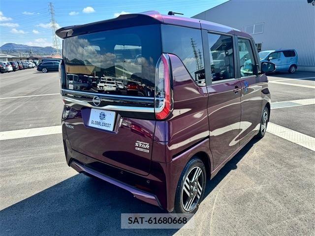 Nissan ROOX 2023-10 242623-11
