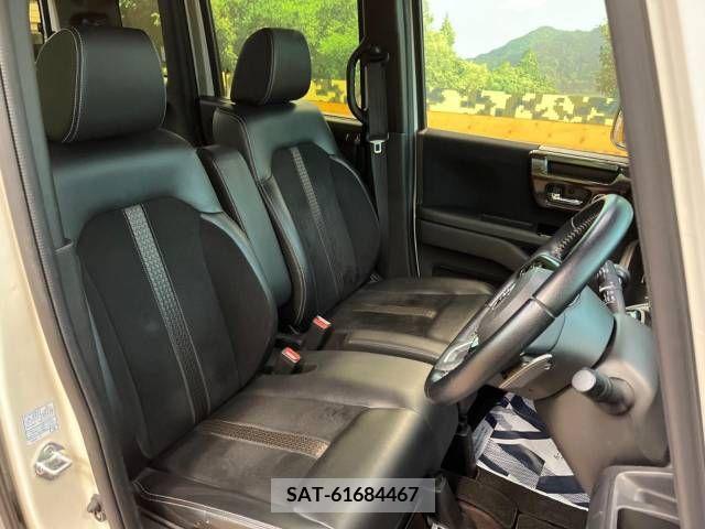 Honda N BOX CUSTOM 2019-02 213381-8